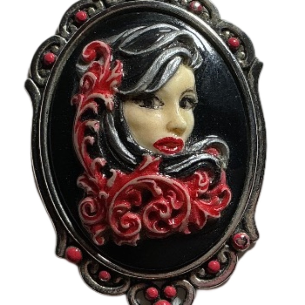 Red & Black Gothic Lady Cameo Necklace Vintage-Style Beaded Pendant Statement
